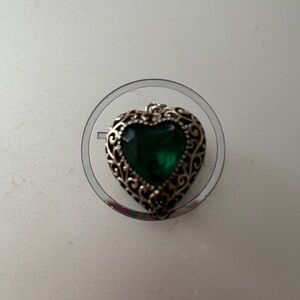 Sterling silver pendant with green stone